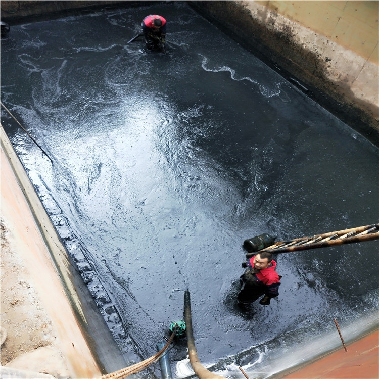 幸福路街道废水池清理
