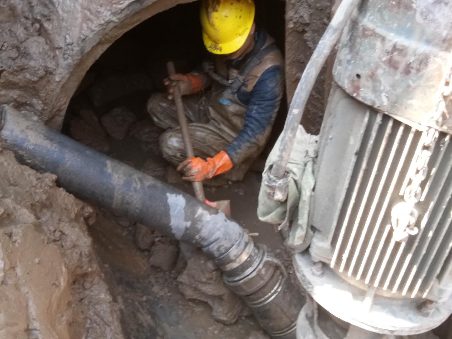 幸福路街道管道清淤