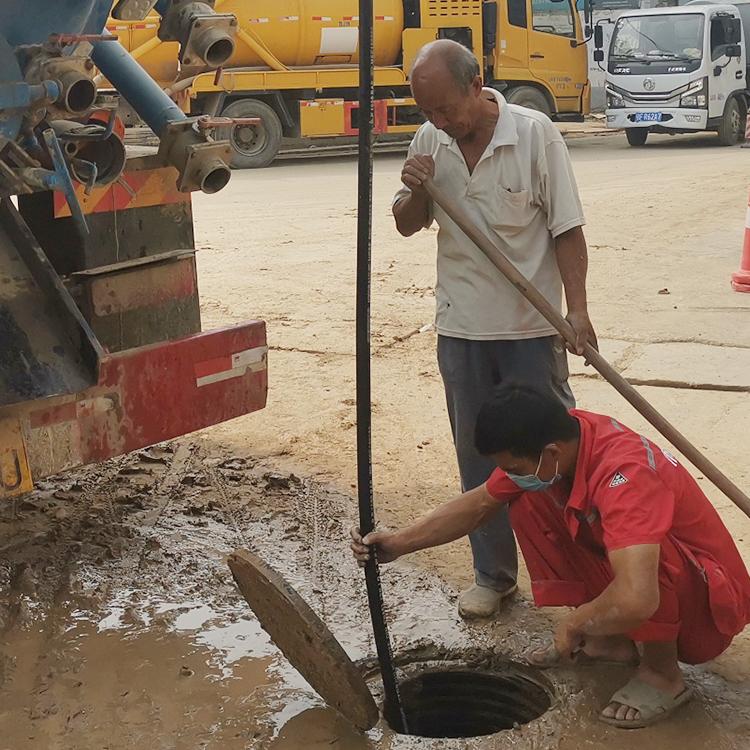 幸福路街道雨水管道清淤